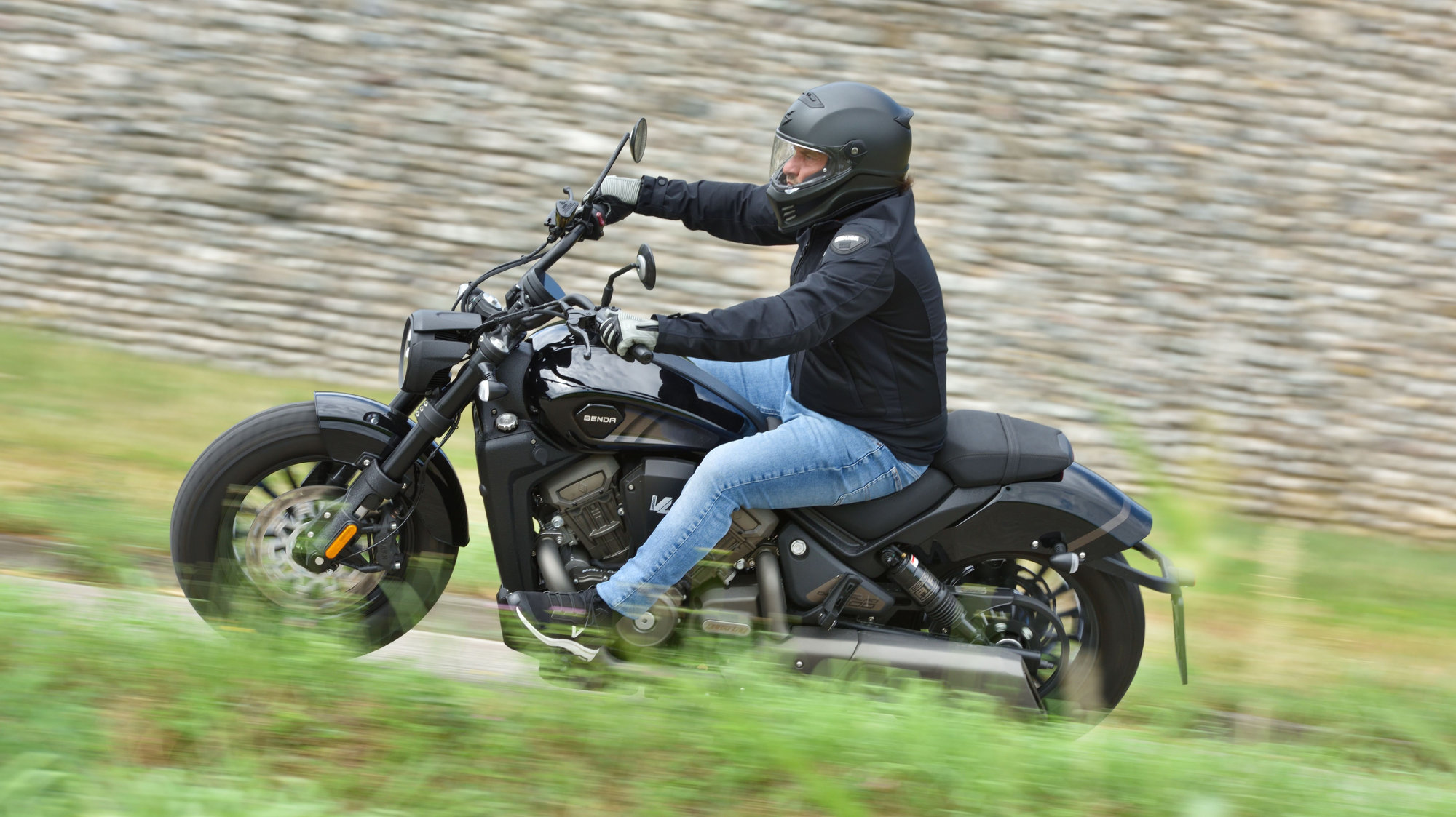 Benda Darkflag 500: la prova della piccola muscle V4